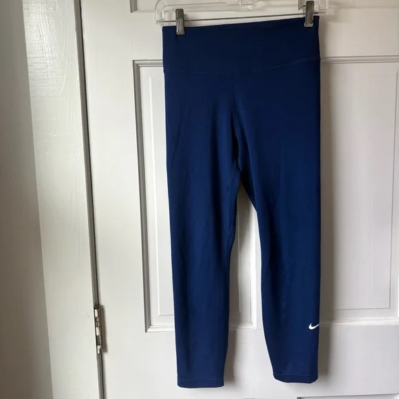 Nike Deep Blue Dri Fit Quarter Length Active Leggings Size S - Picture 2 of 5